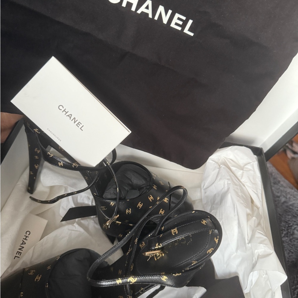 Chanel Black and Gold Women's Heels
